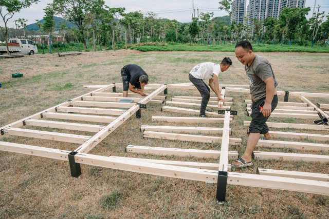 Safari Tent with Awning – B2B Luxury Glamping Shelter for Resorts & Commercial Campsites