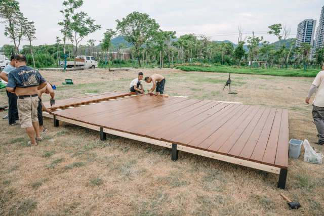 Safari Tent with Awning – B2B Luxury Glamping Shelter for Resorts & Commercial Campsites