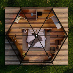 Luxury Cicada Hotel Tent | Elegant Bionic Glamping Pod with Streamlined Canopy