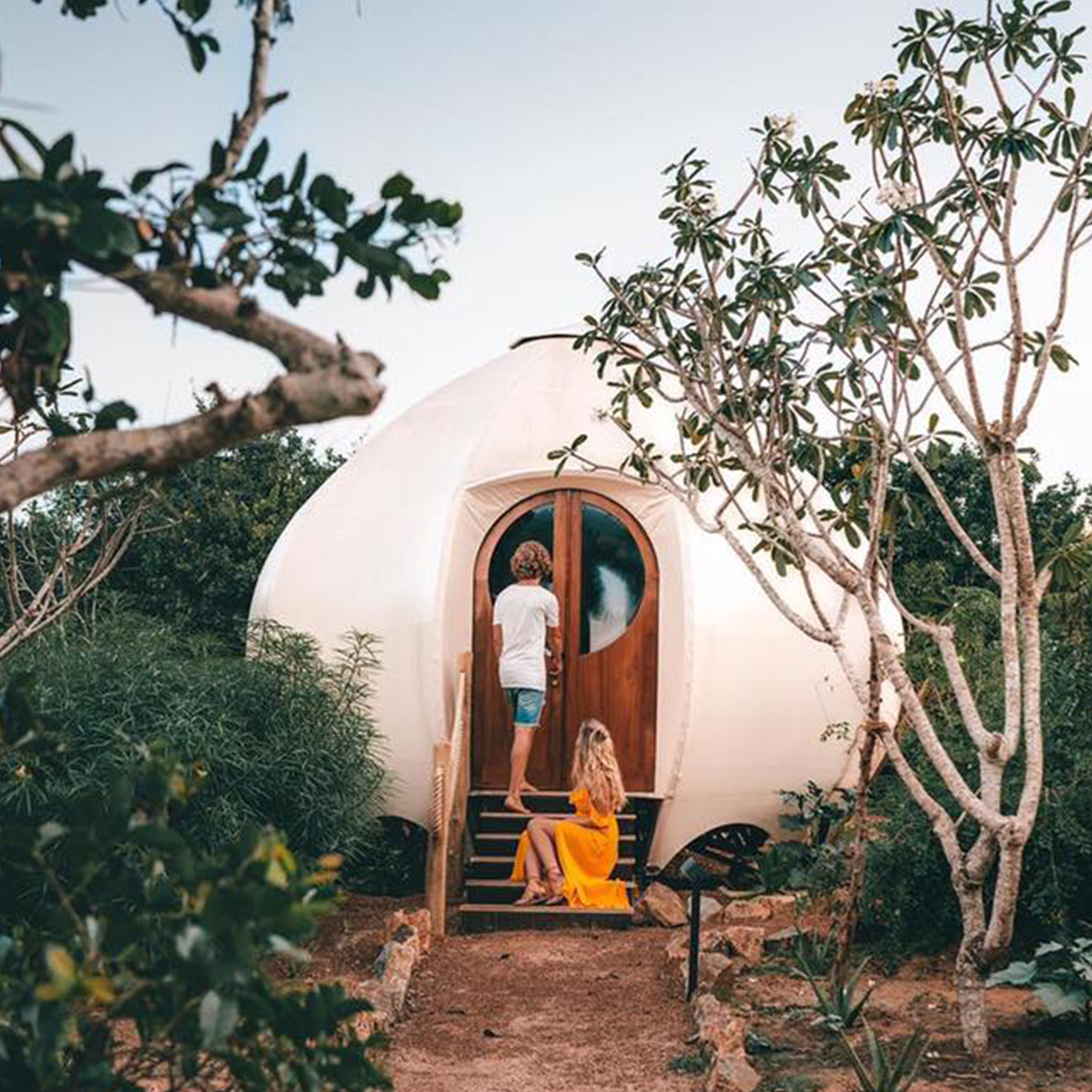 Onion Pod Tent | Premium Egg-Shaped Glamping Structure | B2B Supplier