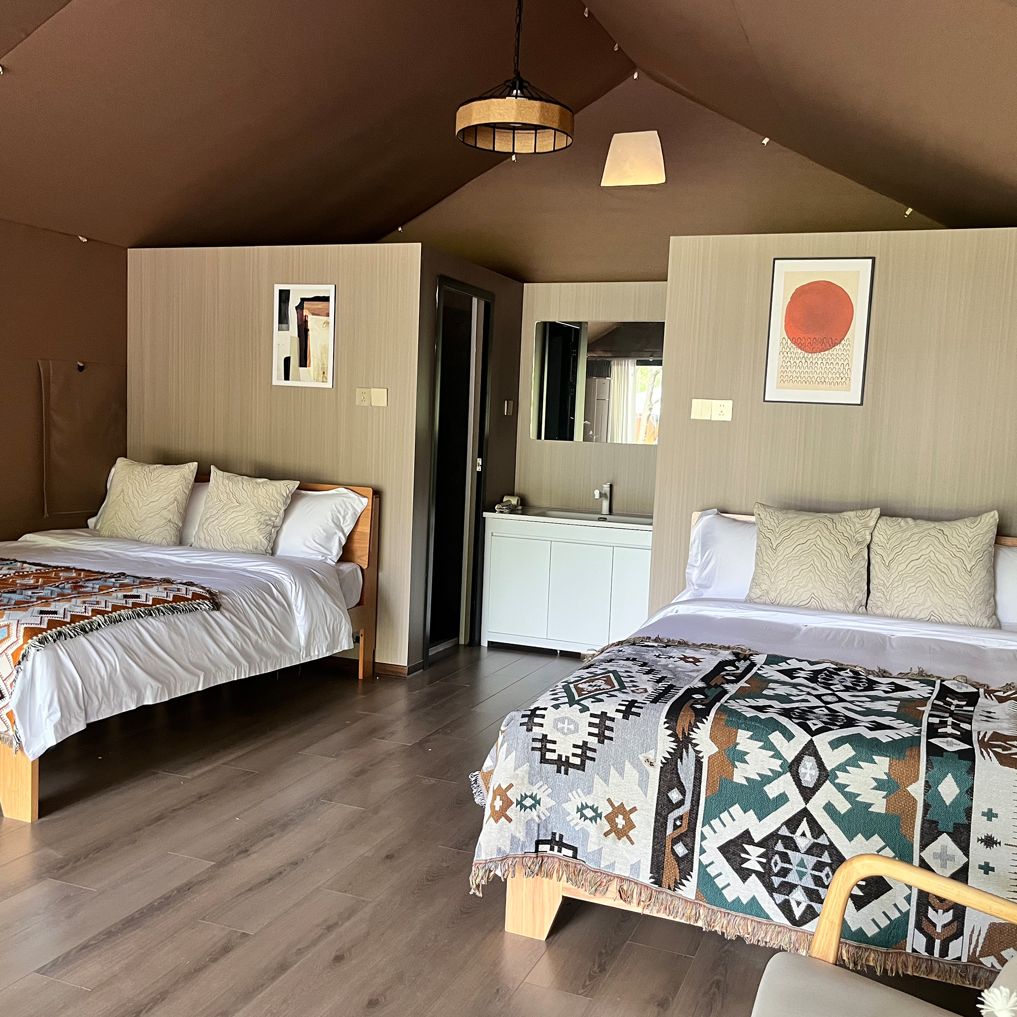 Luxury Savanna Hotel Tent | Safari-Style Glamping Lodge with Double-Layer Roof