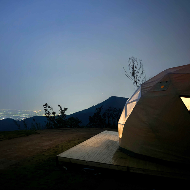 Wooden Frame Geodesic Dome Tent – 4m & 6m Options | 500gsm Flame-Retardant Canvas + Polyester Shell | B2B by glam-camp