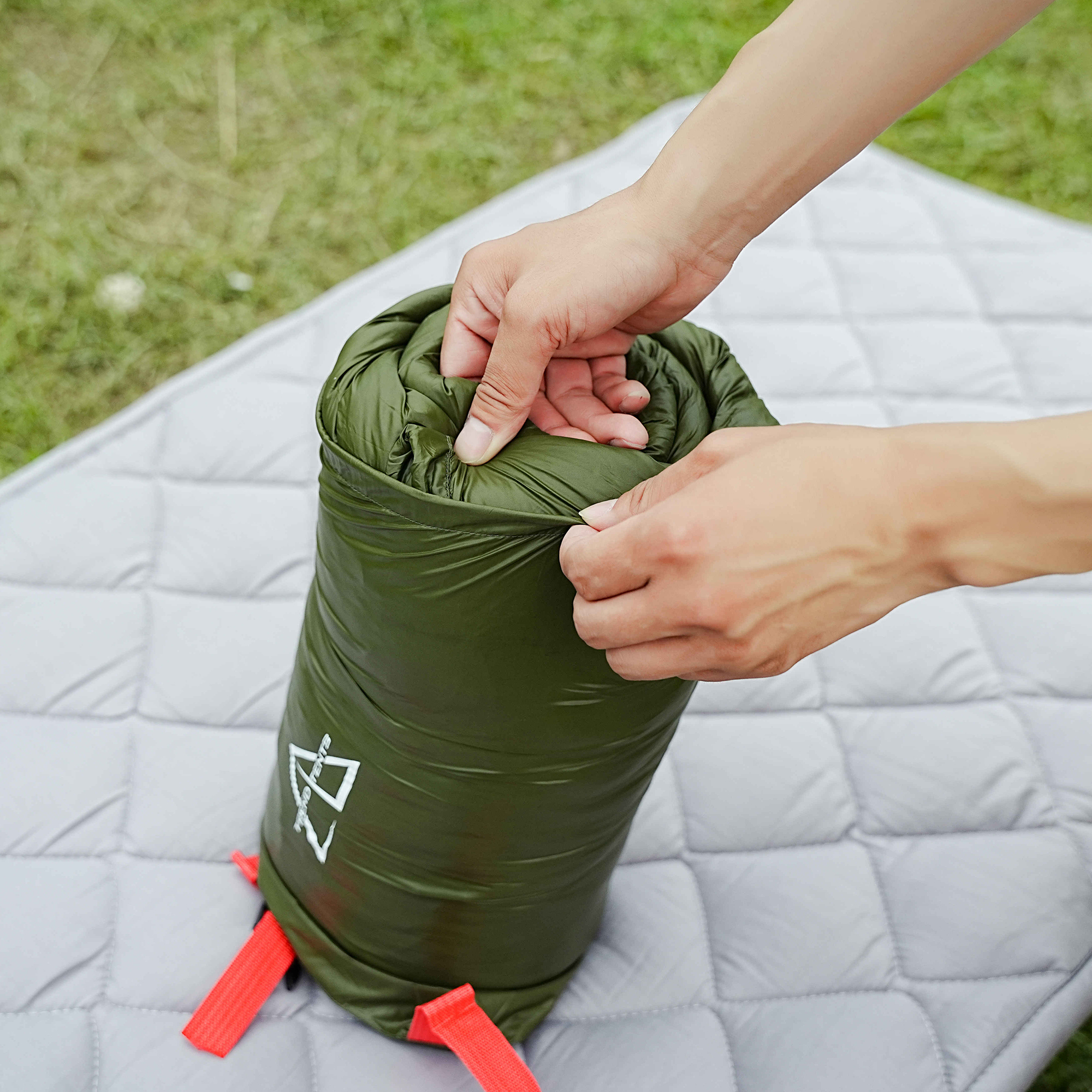 Premium Duck Down Sleeping Bag | B2B Wholesale Manufacturer