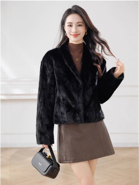New short-style waterfowl fur coat with a casual small collar and a faux waterfowl fur patch. Women's waterfowl fur coat.