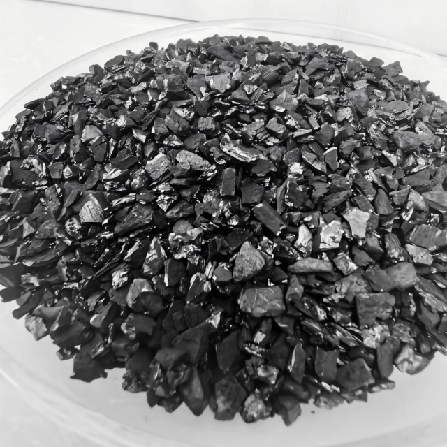 Nut shell activated carbon purifies air