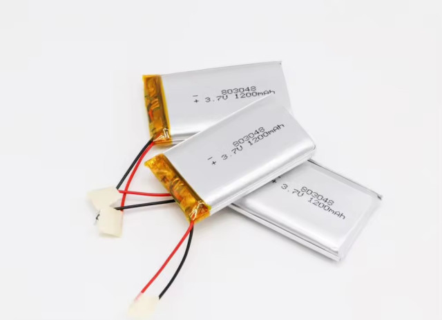 Customized rechargeable li-polymer 3.7v 1200mah 803048 lithium battery for tracker