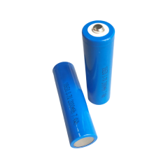 3.7V button top 18650 li-ion 2000mAh rechargeable battery flashlight battery