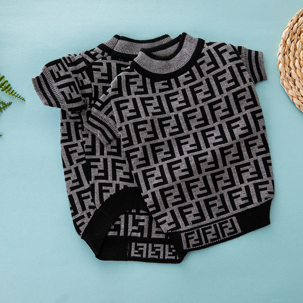 Grey-Black "FF" Pattern Knitted Pet Sweater (Dual-Tone Edition)