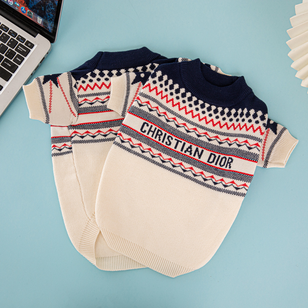 Nordic-Inspired Patterned DD Pet Knit Sweater with Logo Detail