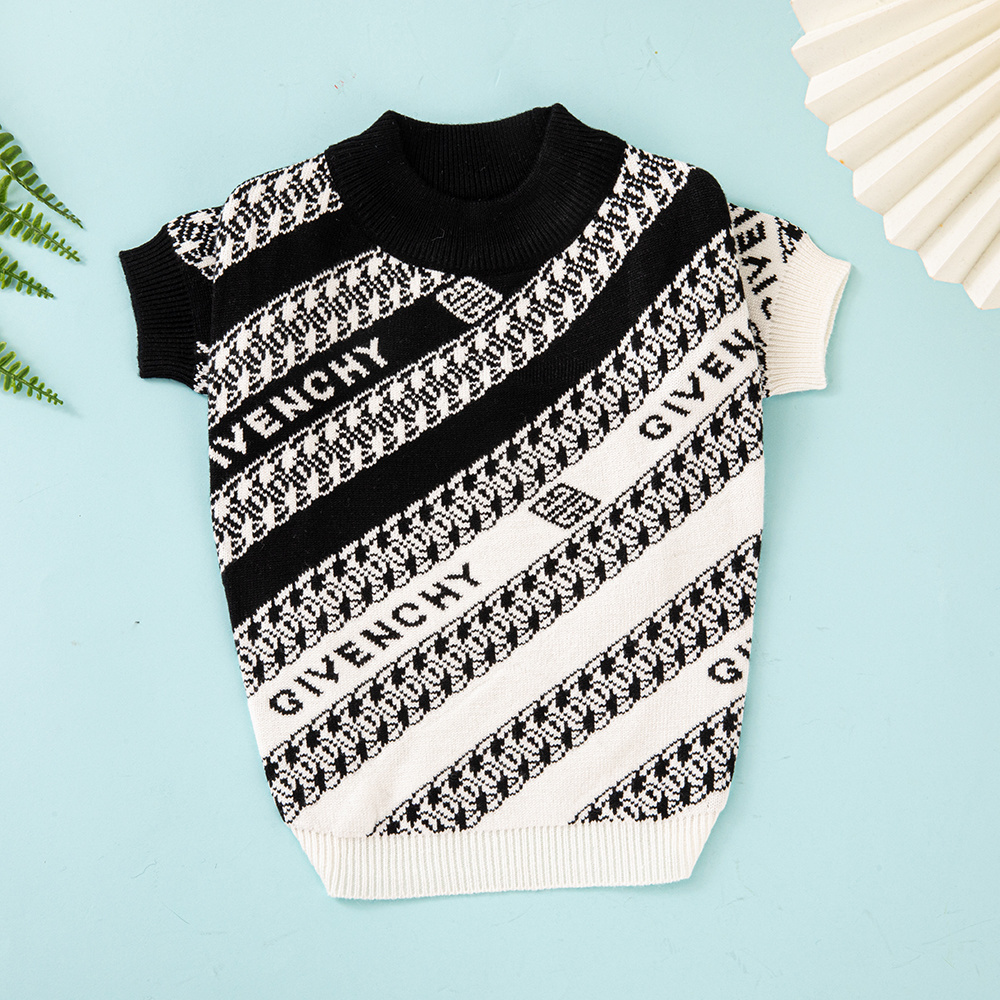 Monochrome Patterned GI Pet Knit Sweater with Letter Print