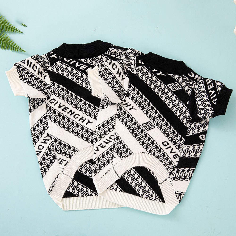 Monochrome Patterned GI Pet Knit Sweater with Letter Print