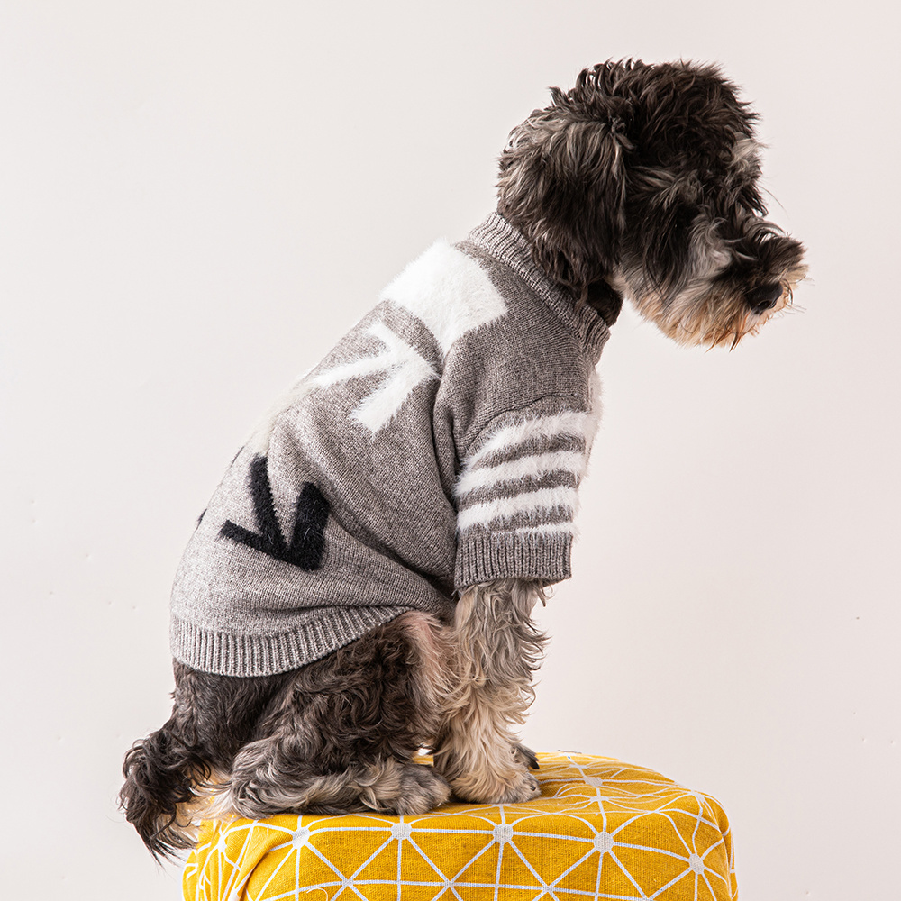 Fashion-Forward OF Knit Pet Sweaters with Distinctive Arrow & Striped Details