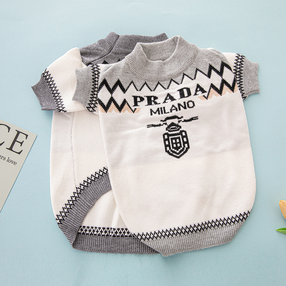 High-End Patterned PP Knit Pet Sweaters with Brand Design