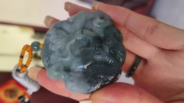 Natural Certificated Type A Untreated 52mm Blue Icy Watery Guatemalan Jadeite Round Pendant With Dragon Carved,Amulet Pendant,DIY Jewelry Supplies
