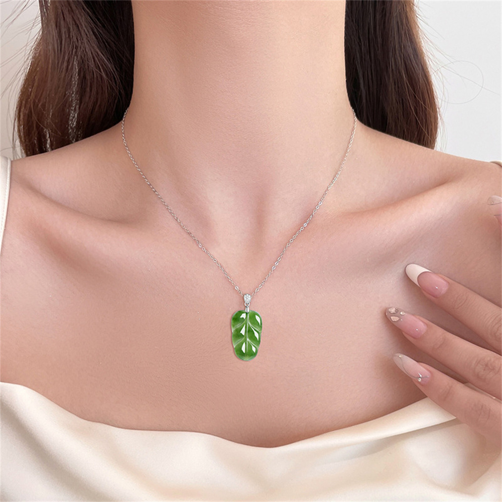 Natural Untreated Green Russian Nephrite Leaf Shaped Pendant,Leaves Pendants,Green Russian Nephrite Jade Loose Pendants,DIY Jewelry Supplies