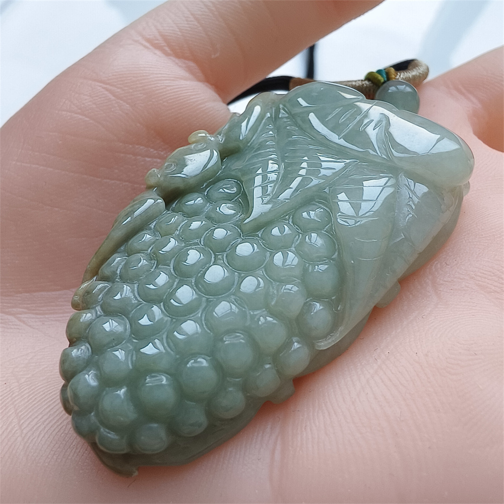 Unique Certificated Natural Type A Untreated 52X31X10mm Green Yellow Burmese Jadeite Grapes Pendant With Bat Carved,Myanmar Jadeite Pendant Necklace