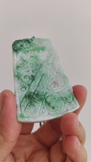 Unique Certificated Natural Type A Untreated 65X41X5mm Green White Burmese Jadeite Trapezoid Pendant With Auspicious Clouds Carved,Myanmar Jadeite Pendant Necklace