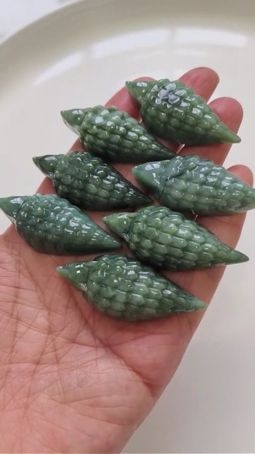 Certificated Natural Type A Untreated 46X20X12mm Dark Green Burmese Jadeite Pangolin Pendant,DIY Jewelry Supplies