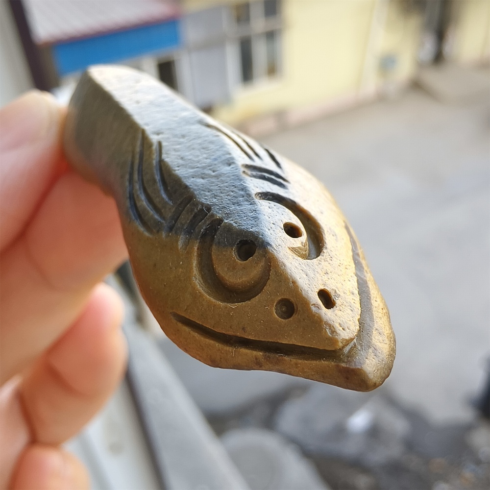 Natural Gobi Raw Stone 62X20X8mm Earthy Yellow And Black Fish Pendant ,DIY Jewelry Supplies