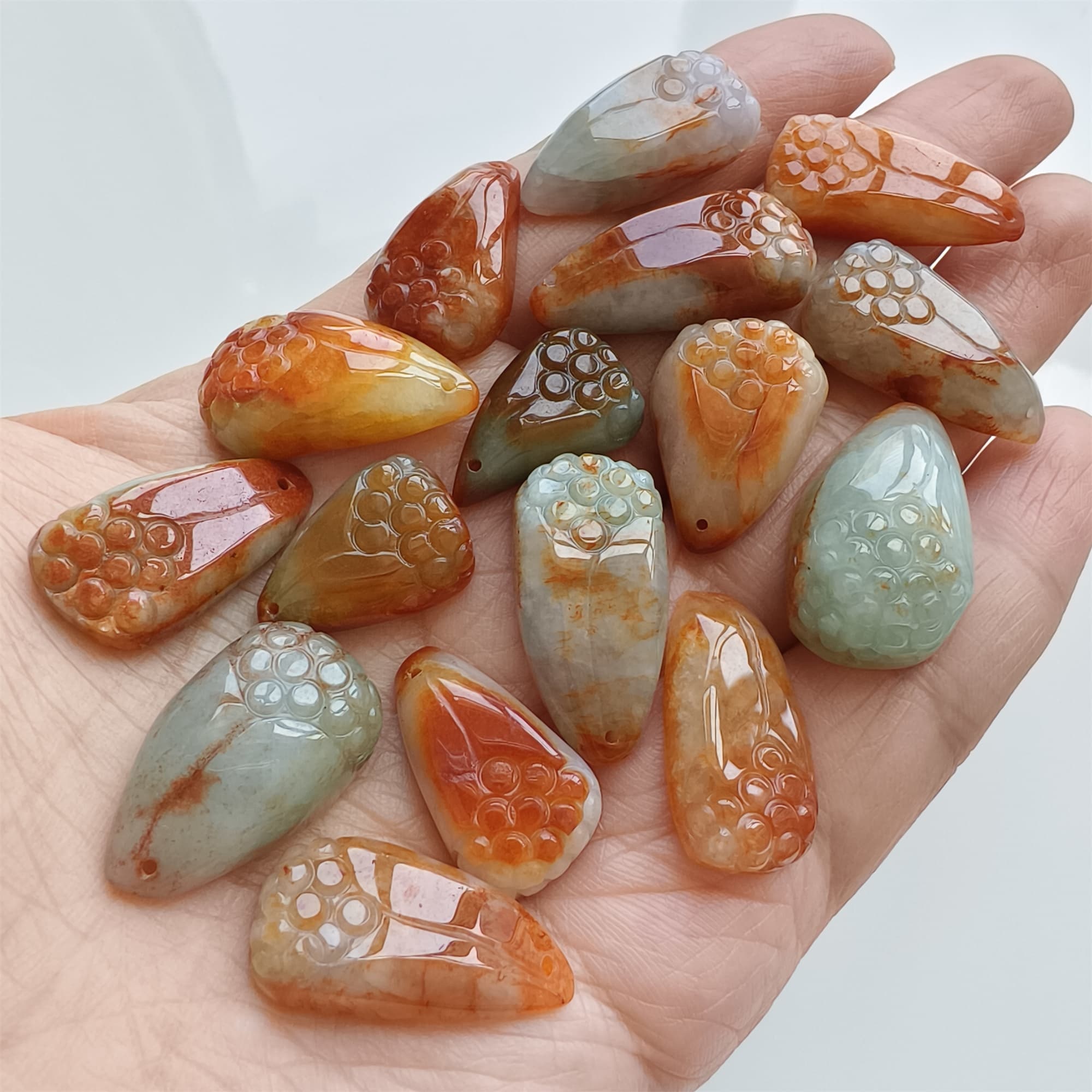 DDP | 2pcs 19-26.6x12-15x5-9.3mm Natural Certificated Hand Carved Red Color Heated Burmese Jadeite Grape Pendant,Grape Charm,DIY Jewelry Supplies