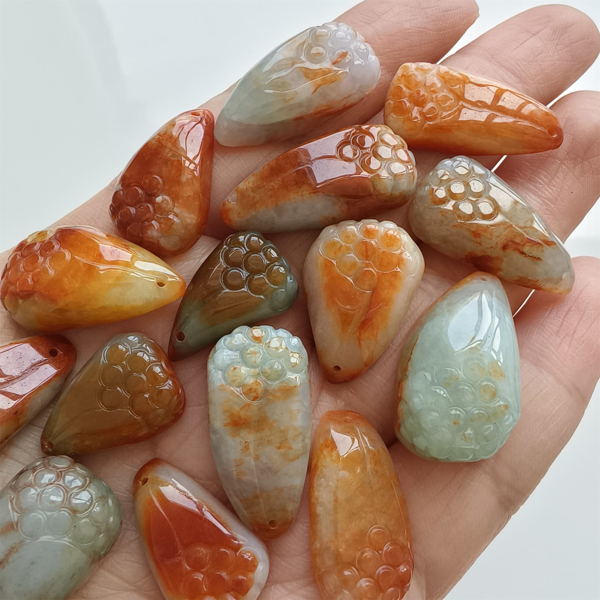 DDP | 2pcs 19-26.6x12-15x5-9.3mm Natural Certificated Hand Carved Red Color Heated Burmese Jadeite Grape Pendant,Grape Charm,DIY Jewelry Supplies