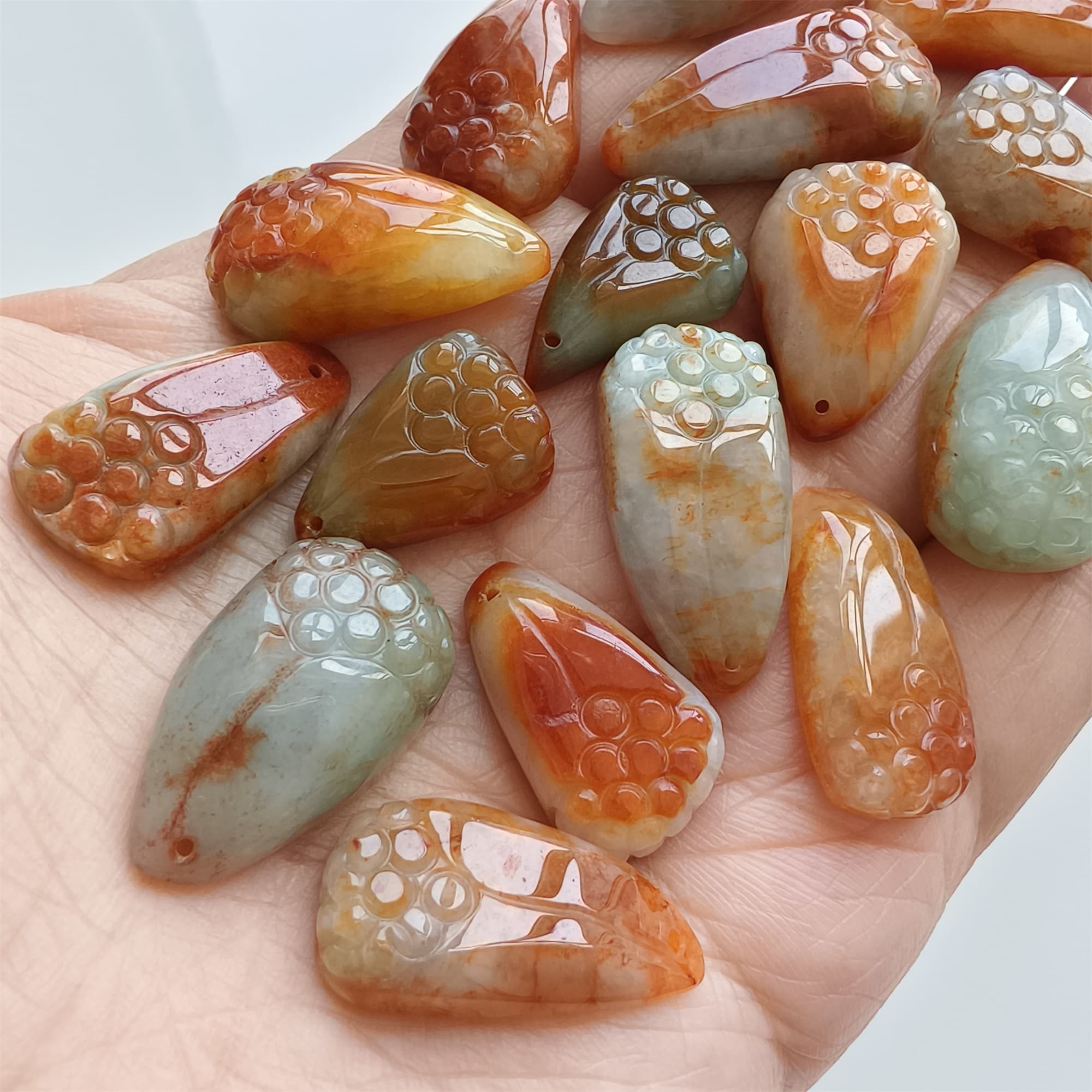 DDP | 2pcs 19-26.6x12-15x5-9.3mm Natural Certificated Hand Carved Red Color Heated Burmese Jadeite Grape Pendant,Grape Charm,DIY Jewelry Supplies