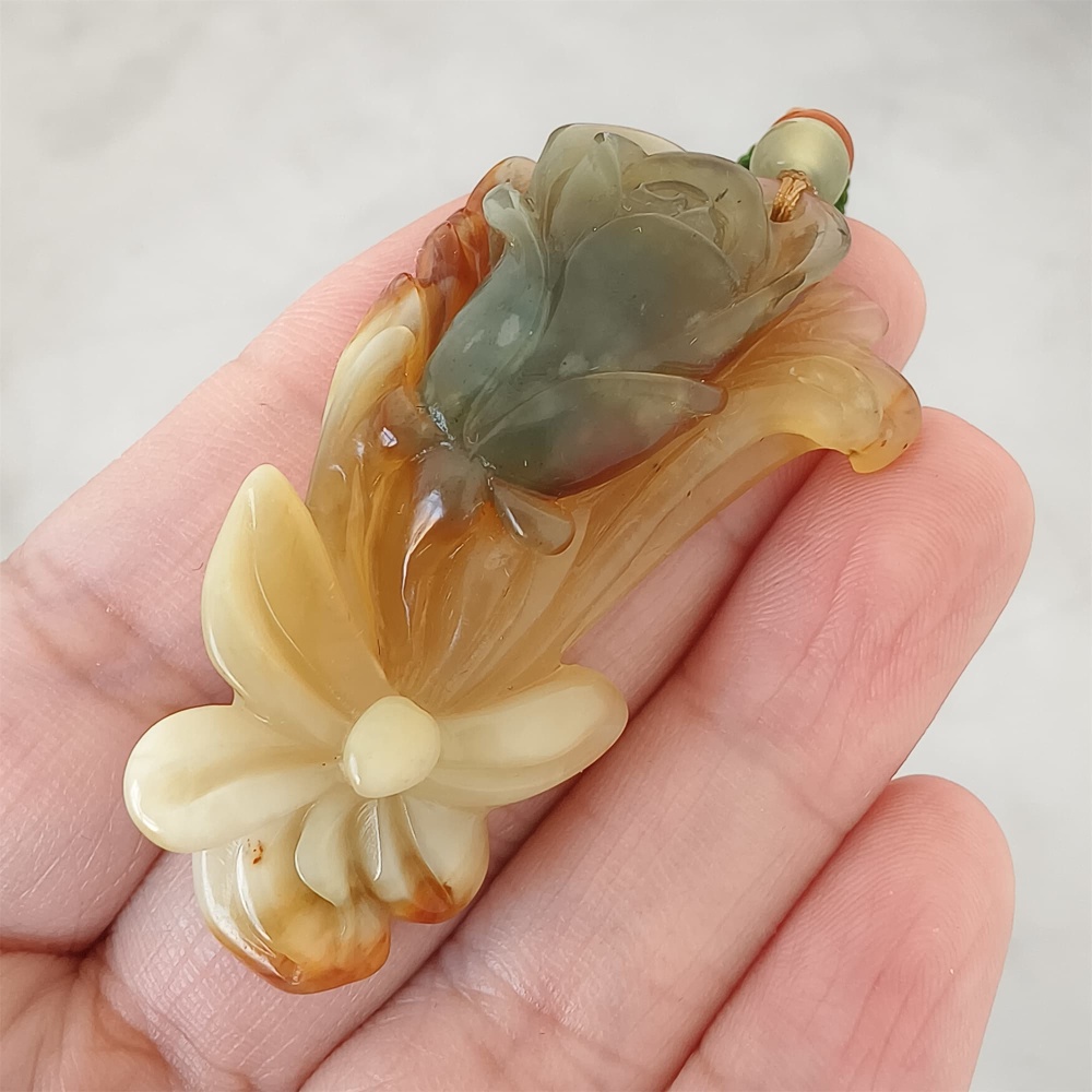 DDP 54mm Unique Untreated Natural Yellow Green Serpentine Jade Flower Pendant