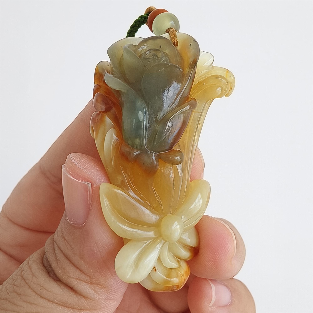 DDP 54mm Unique Untreated Natural Yellow Green Serpentine Jade Flower Pendant