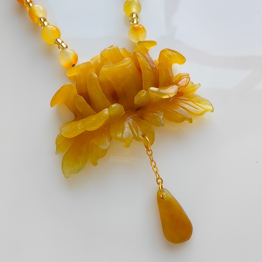 DDP 52mm Unique Untreated Natural Yellow Serpentine Jade Peony Pendant