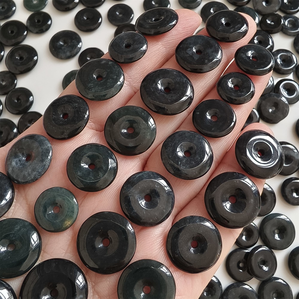 DDP 5pcs 12-17mm Natural Type A Untreated Black Chicken Species Burmese Jadeite Safety Buckle Beads