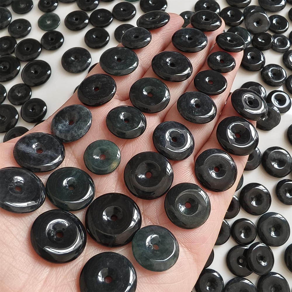 DDP 5pcs 12-17mm Natural Type A Untreated Black Chicken Species Burmese Jadeite Safety Buckle Beads