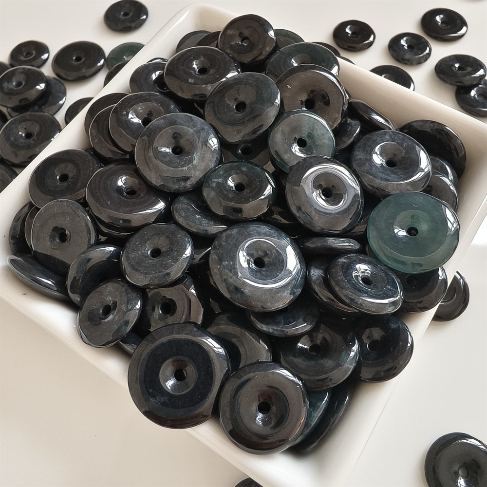 DDP 5pcs 12-17mm Natural Type A Untreated Black Chicken Species Burmese Jadeite Safety Buckle Beads