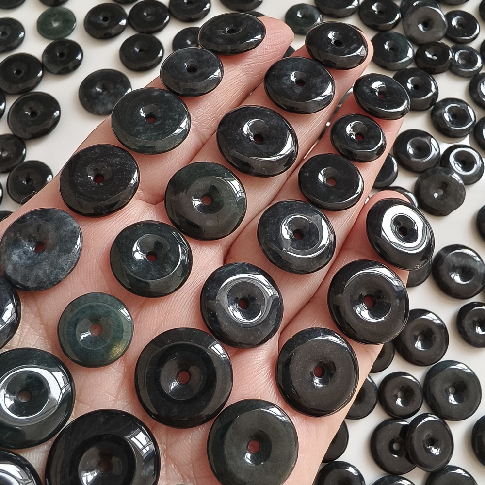 DDP 5pcs 12-17mm Natural Type A Untreated Black Chicken Species Burmese Jadeite Safety Buckle Beads