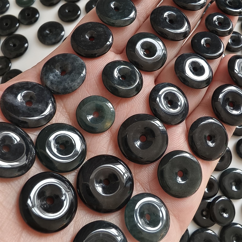 DDP 5pcs 12-17mm Natural Type A Untreated Black Chicken Species Burmese Jadeite Safety Buckle Beads