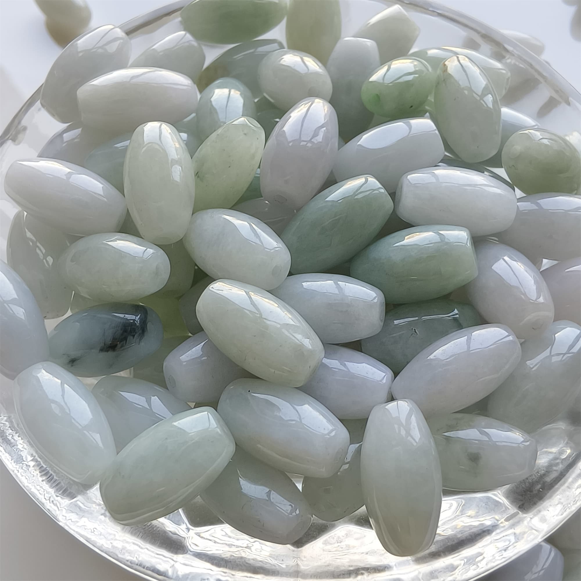 DDP 20pcs 13mm Natural Certificated Type A Green White Burmese Jadeite Smooth Oval Barrel Beads