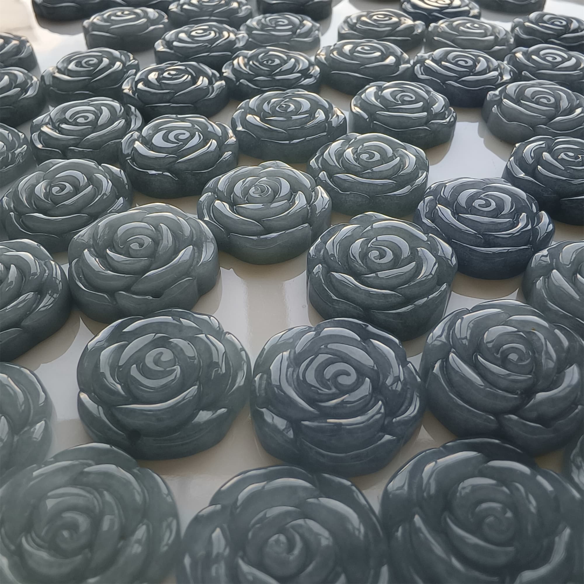 DDP 2pcs 20mm Natural Certificated Type A Blue Watery Guatemalan Jadeite Rose Beads
