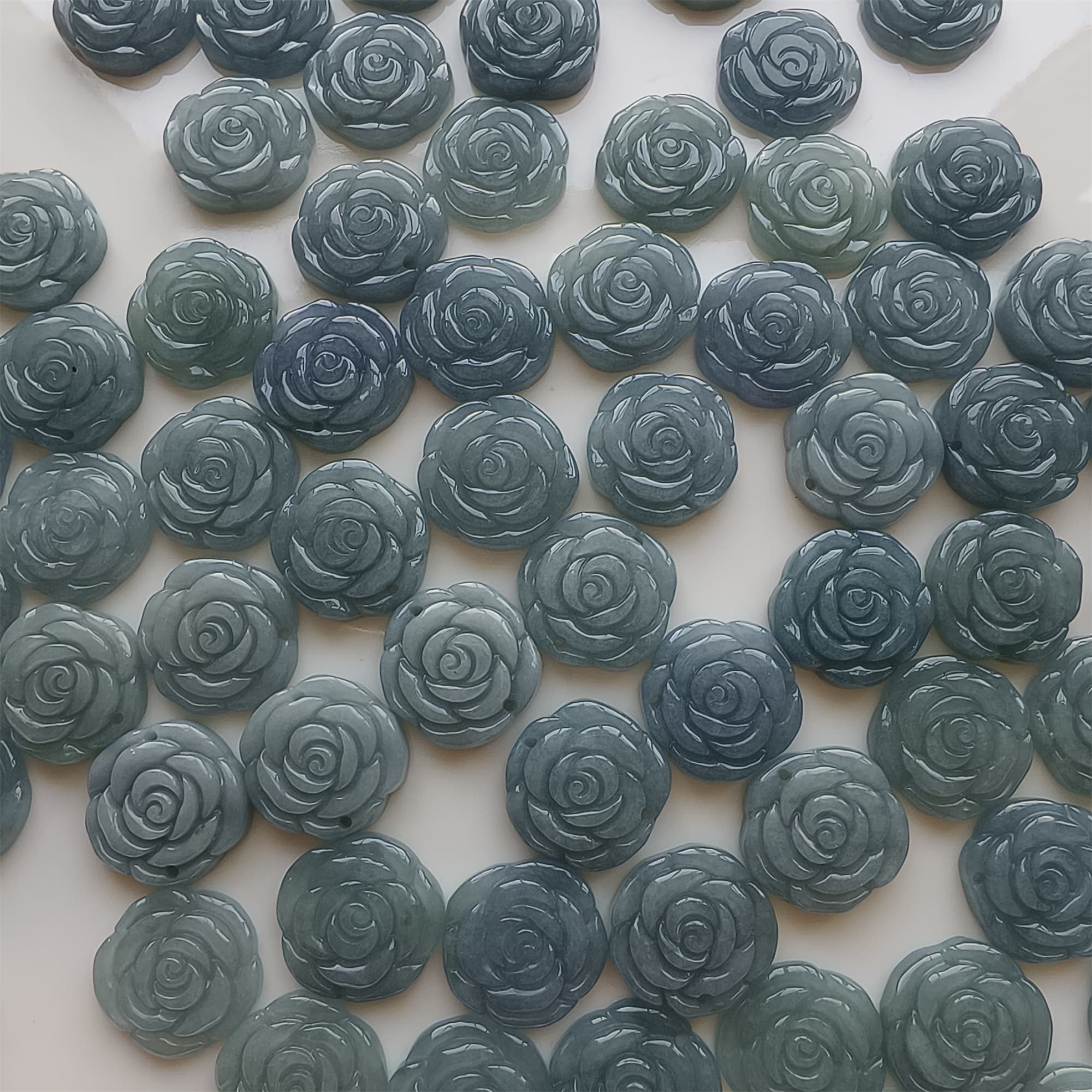 DDP 2pcs 20mm Natural Certificated Type A Blue Watery Guatemalan Jadeite Rose Beads