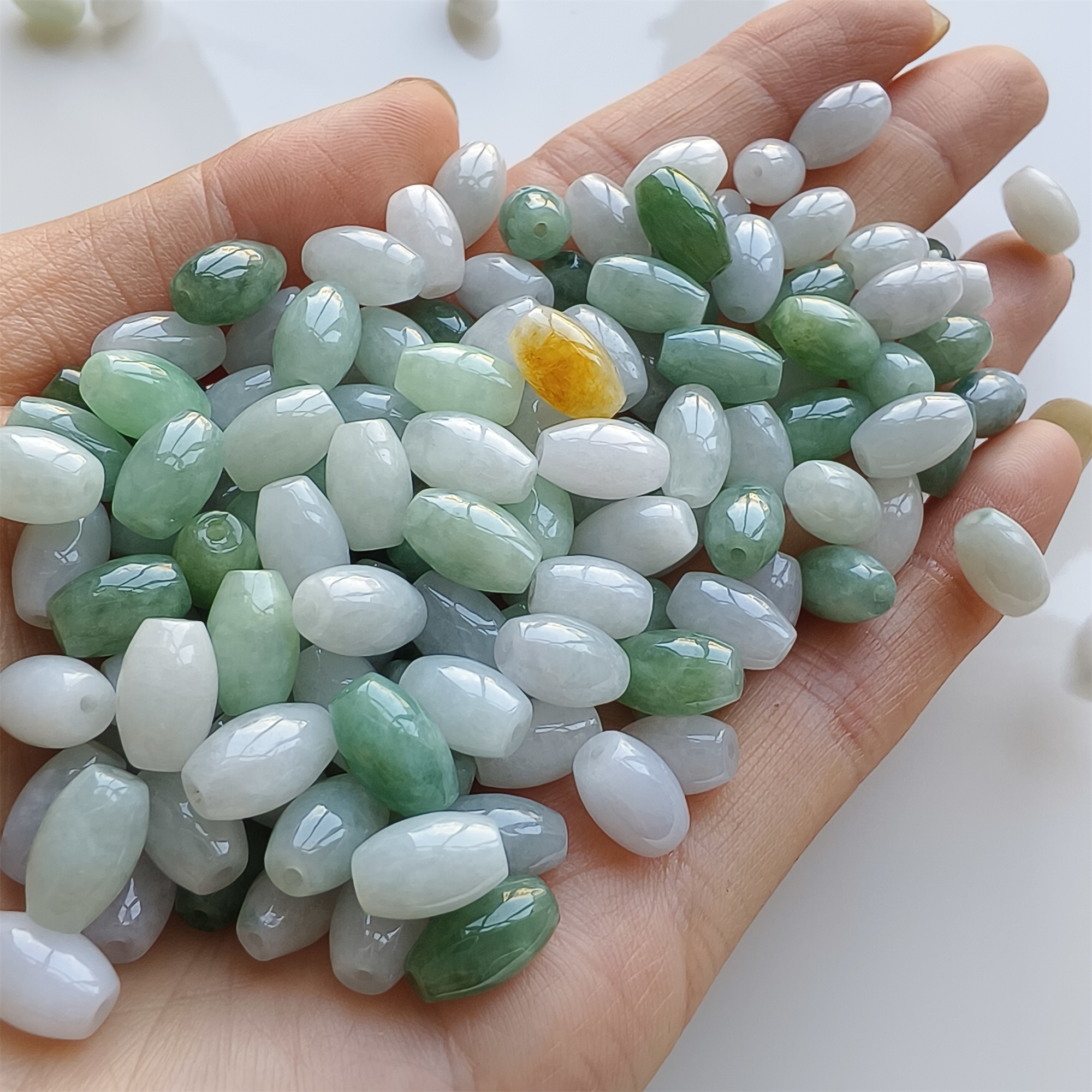 DDP 20pcs 6X9mm Natural Certificated Type A Green White Burmese Jadeite Smooth Oval Barrel Beads