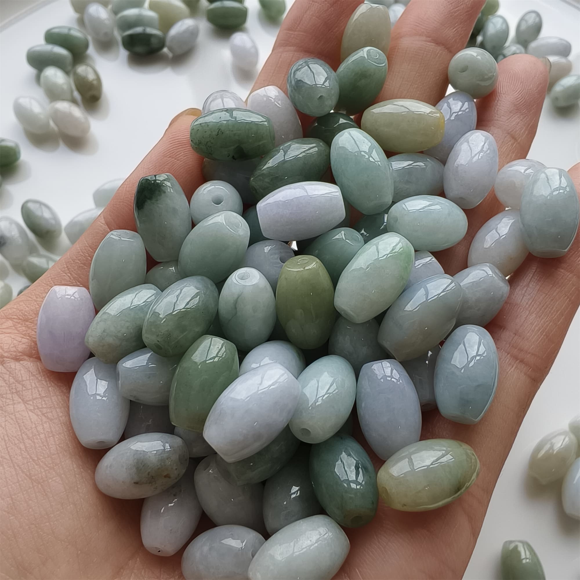 DDP 20pcs 8X13mm Natural Certificated Type A Green White Burmese Jadeite Smooth Oval Barrel Beads