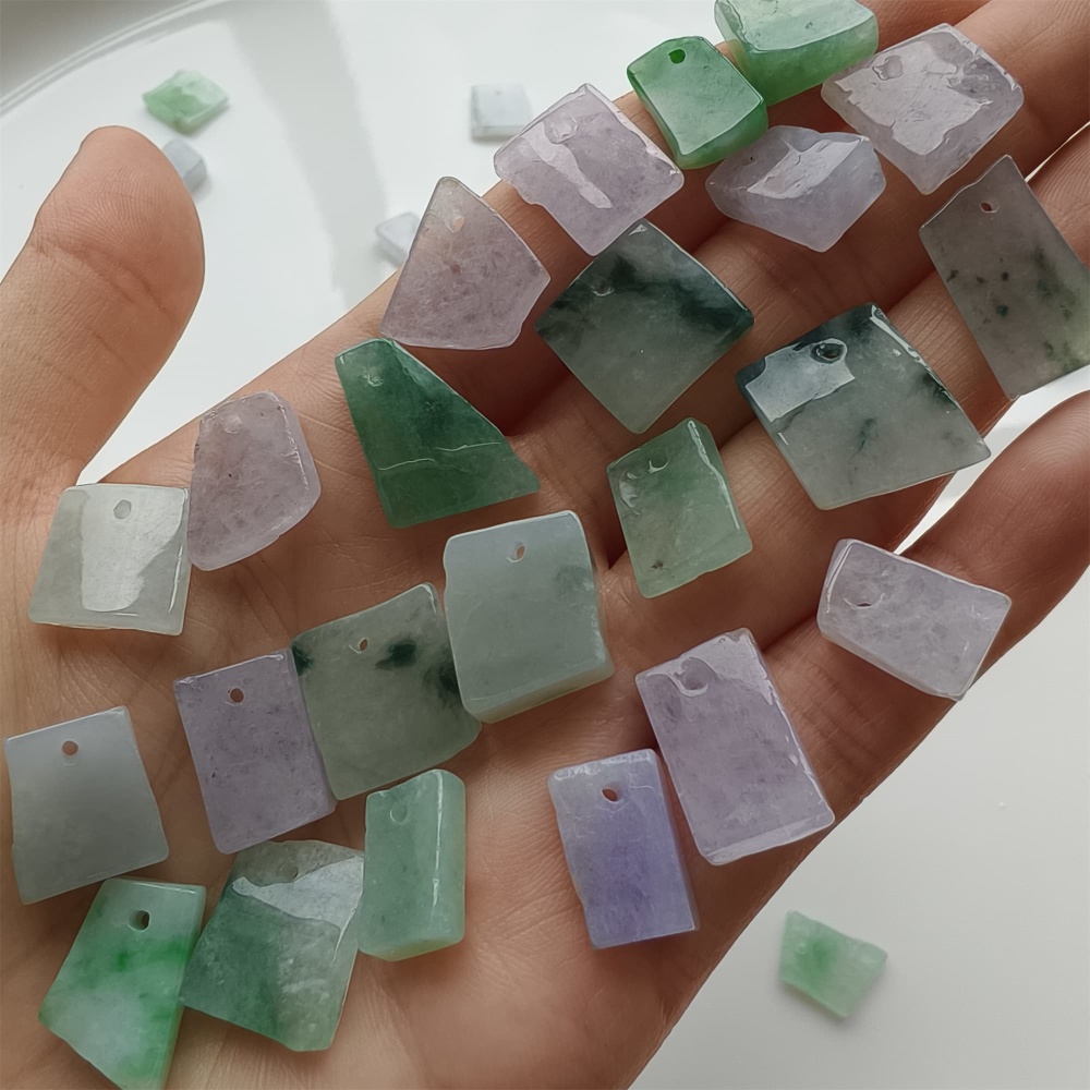 DDP 10pcs 9-17mm Natural Certificated Type A Green White Burmese Jadeite Irregular Charms