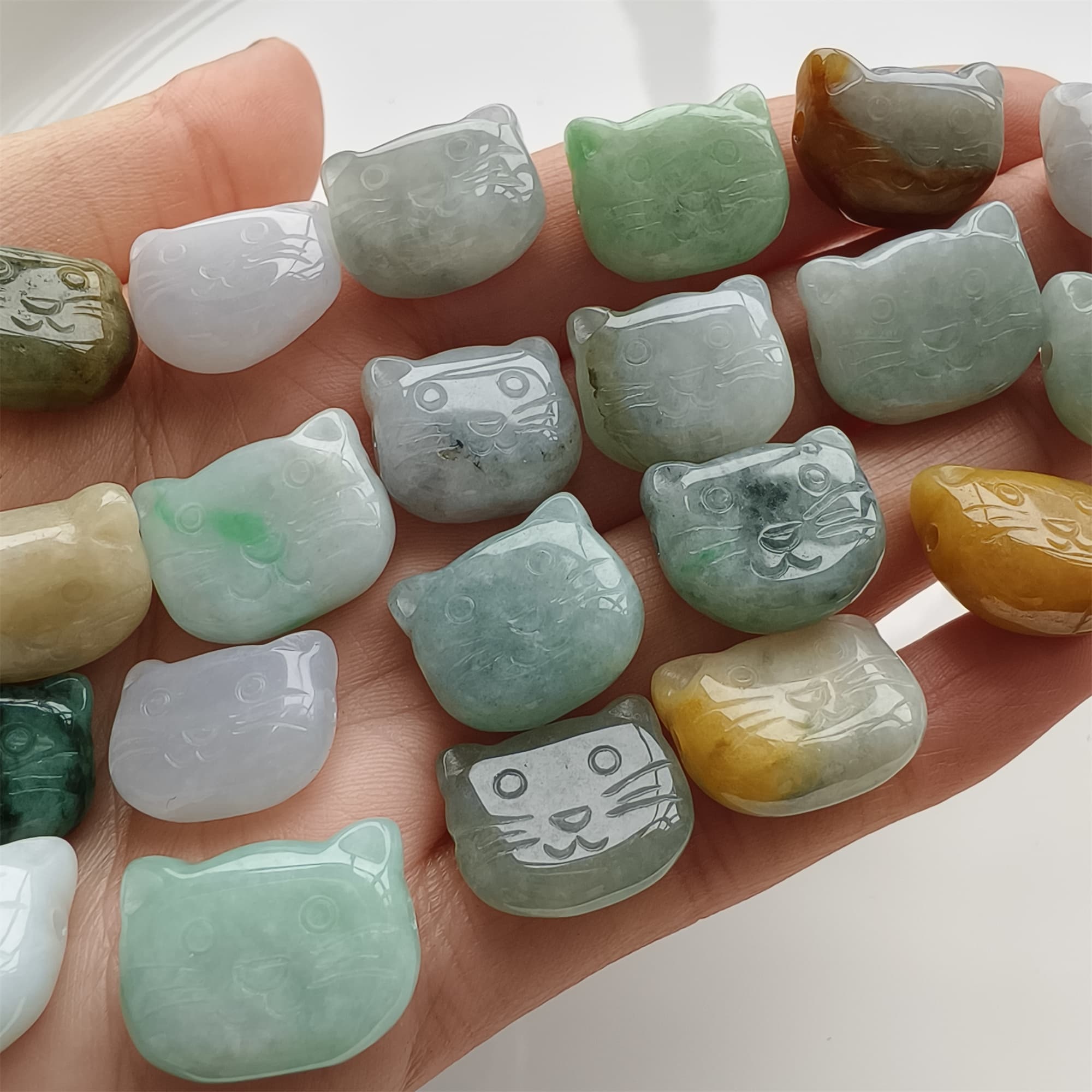 DDP 5pcs 14-18mm Natural Certificated Multi Color Burmese Jadeite Kitty Beads