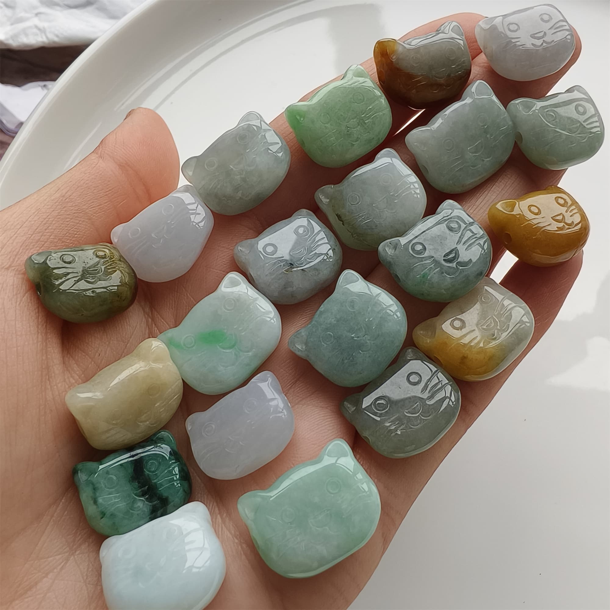 DDP 5pcs 14-18mm Natural Certificated Multi Color Burmese Jadeite Kitty Beads
