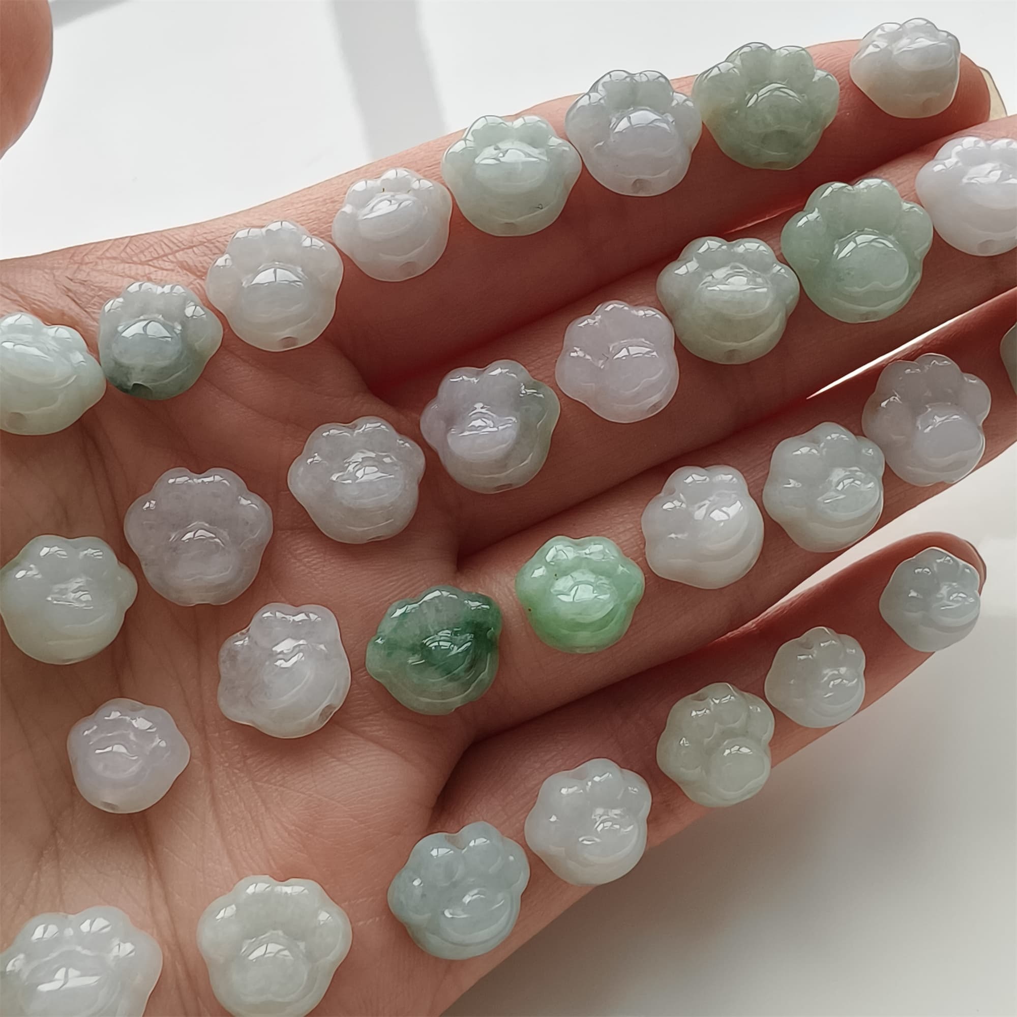 DDP 5pcs 9-12mm Natural Type A Green White Icy Waxy Burmese Jadeite Cat Paw Beads