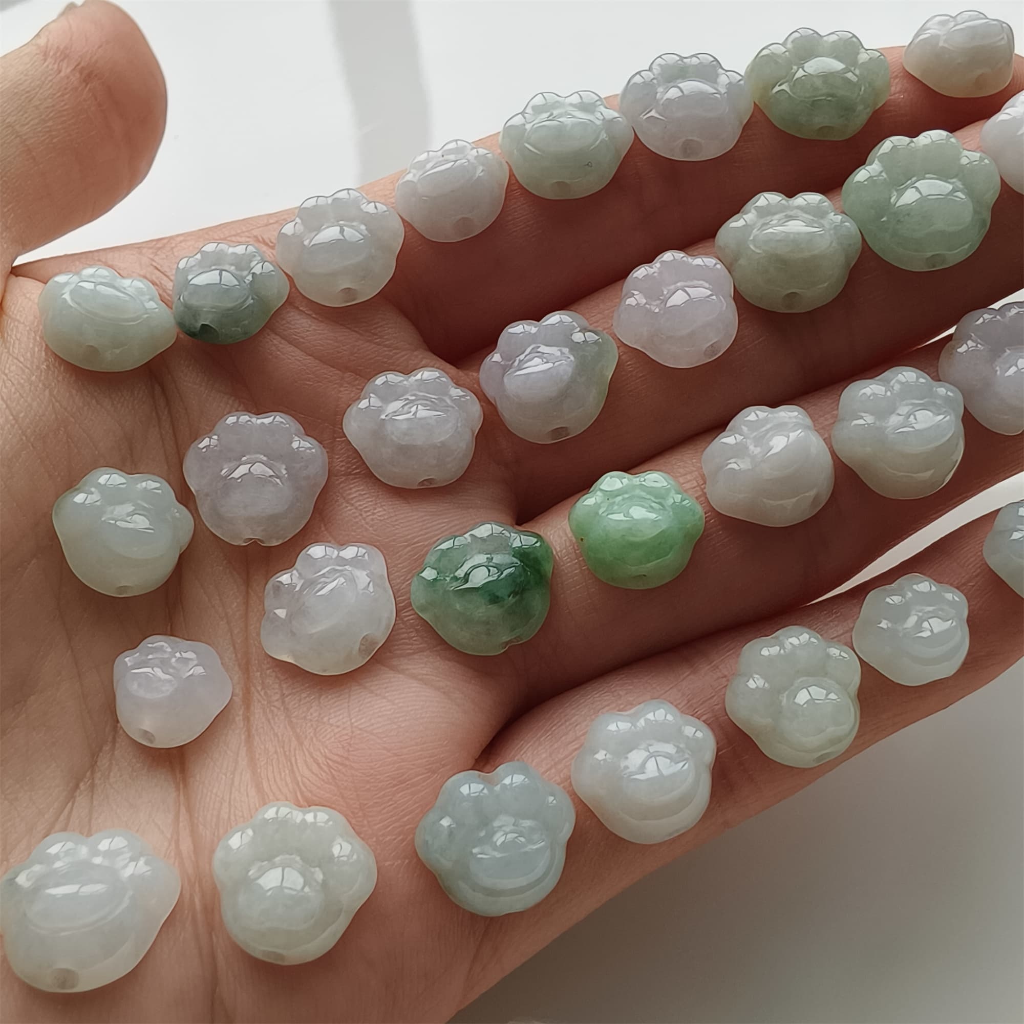 DDP 5pcs 9-12mm Natural Type A Green White Icy Waxy Burmese Jadeite Cat Paw Beads