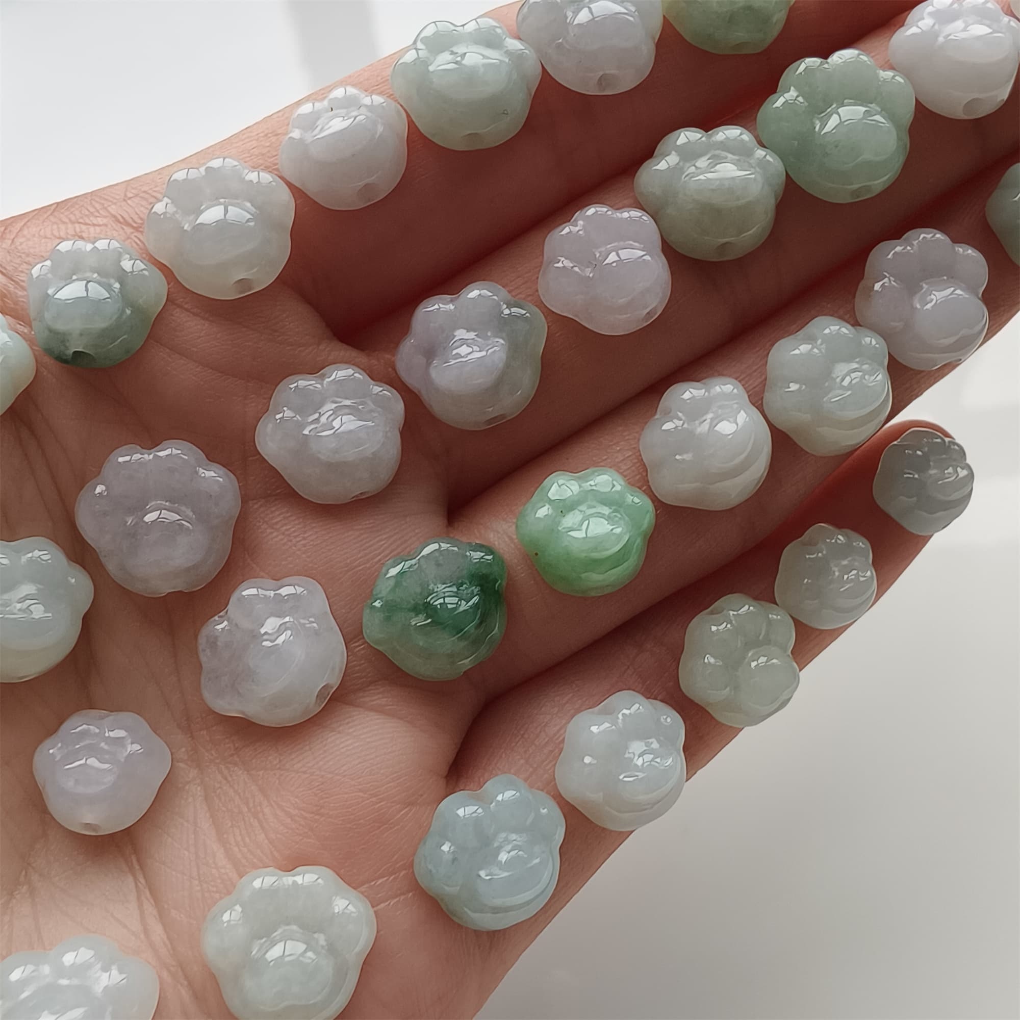 DDP 5pcs 9-12mm Natural Type A Green White Icy Waxy Burmese Jadeite Cat Paw Beads