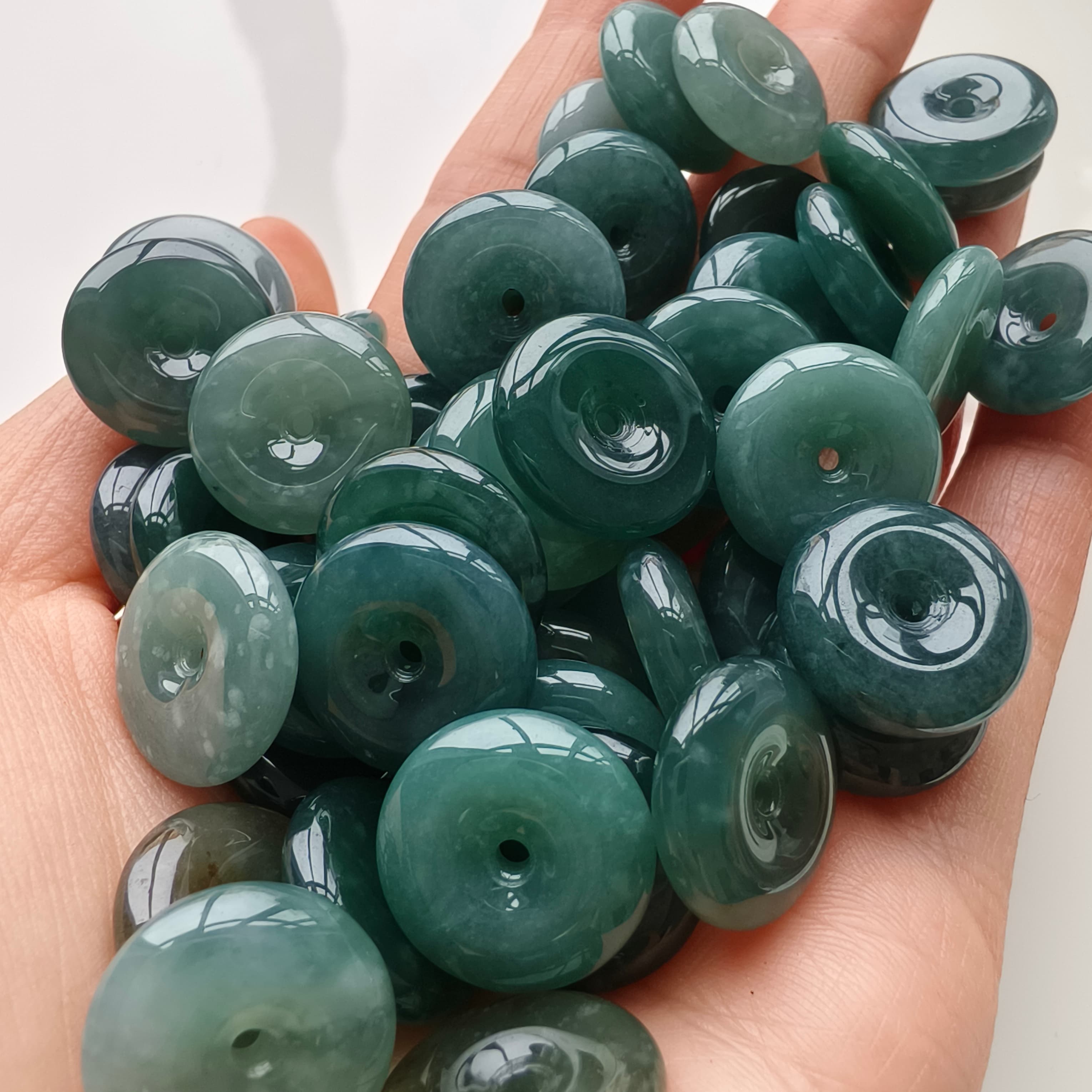 DDP 5pcs 16mm Natural Certificated Type A Icy Blue Watery Guatemalan Jadeite Safety Buckle Beads