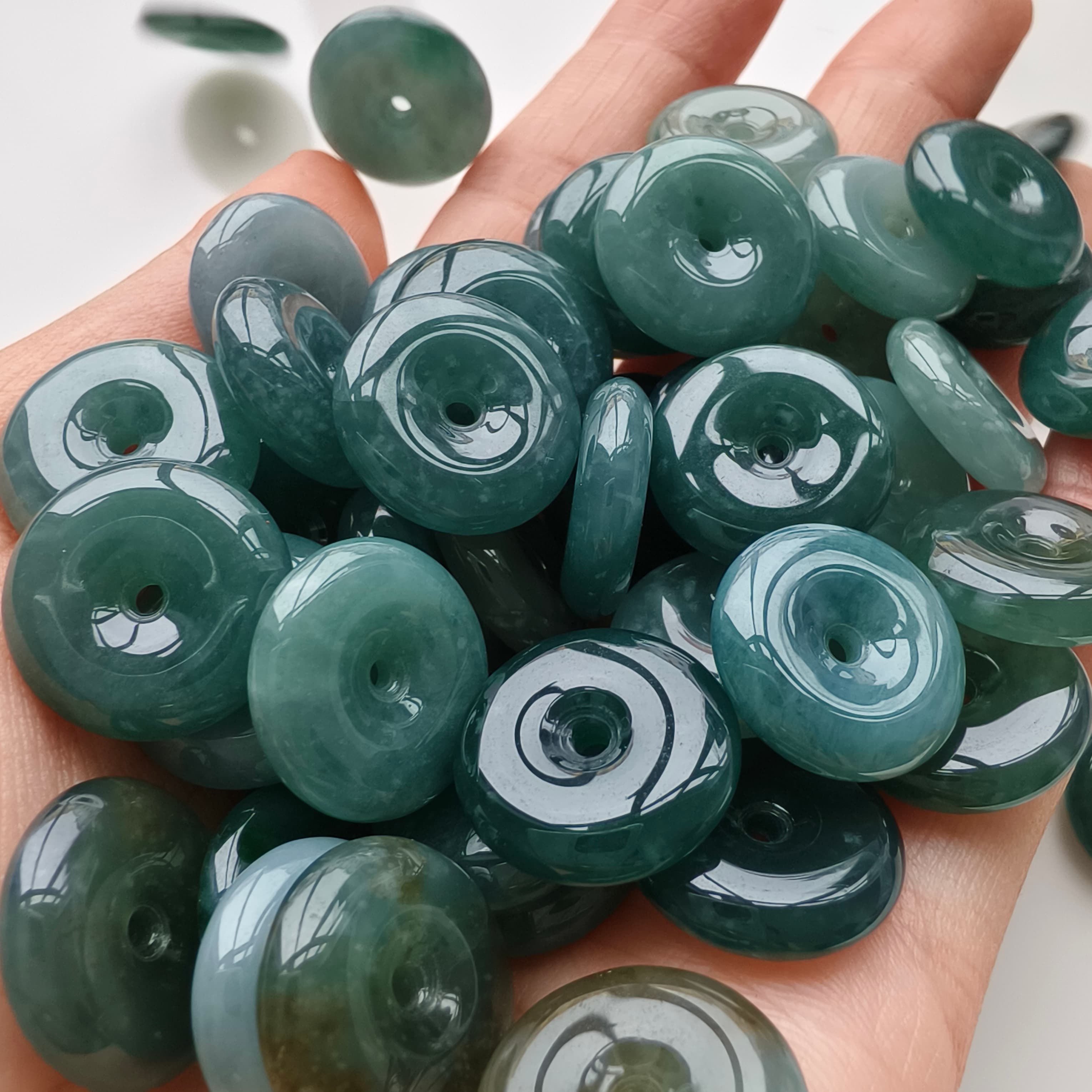 DDP 5pcs 16mm Natural Certificated Type A Icy Blue Watery Guatemalan Jadeite Safety Buckle Beads