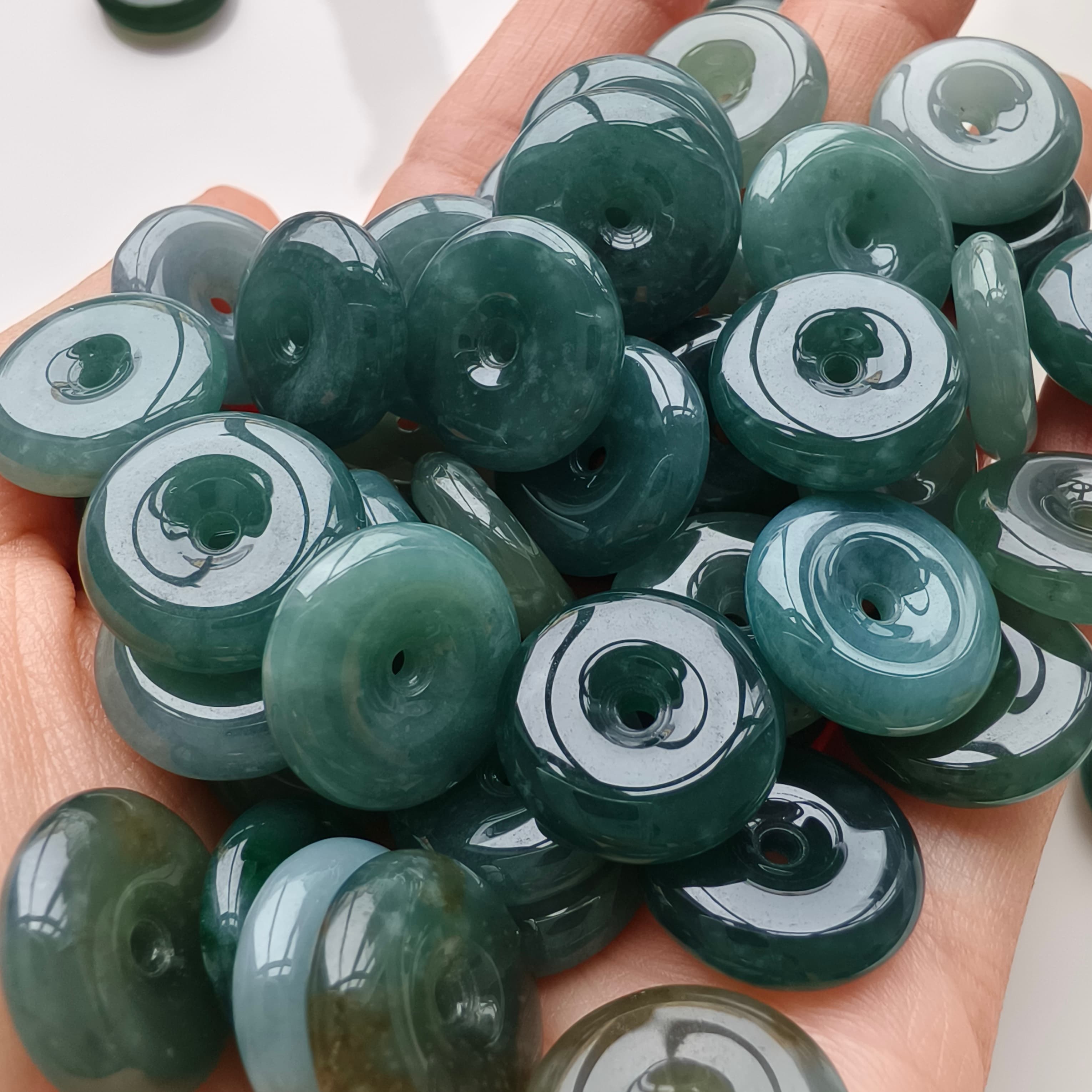 DDP 5pcs 16mm Natural Certificated Type A Icy Blue Watery Guatemalan Jadeite Safety Buckle Beads