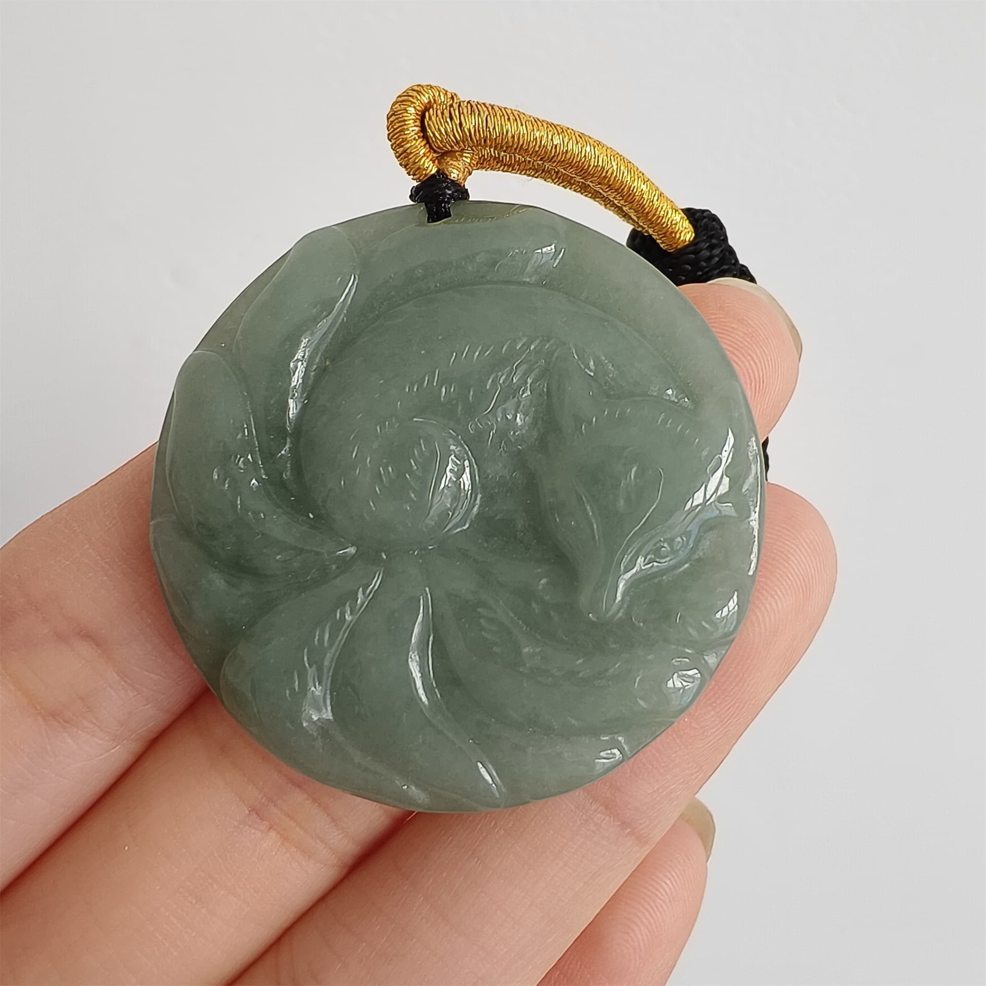 DDP 37mm Natural Certificated Type A Green Burmese Jadeite Round Pendant With Nine Tailed Fox Carved