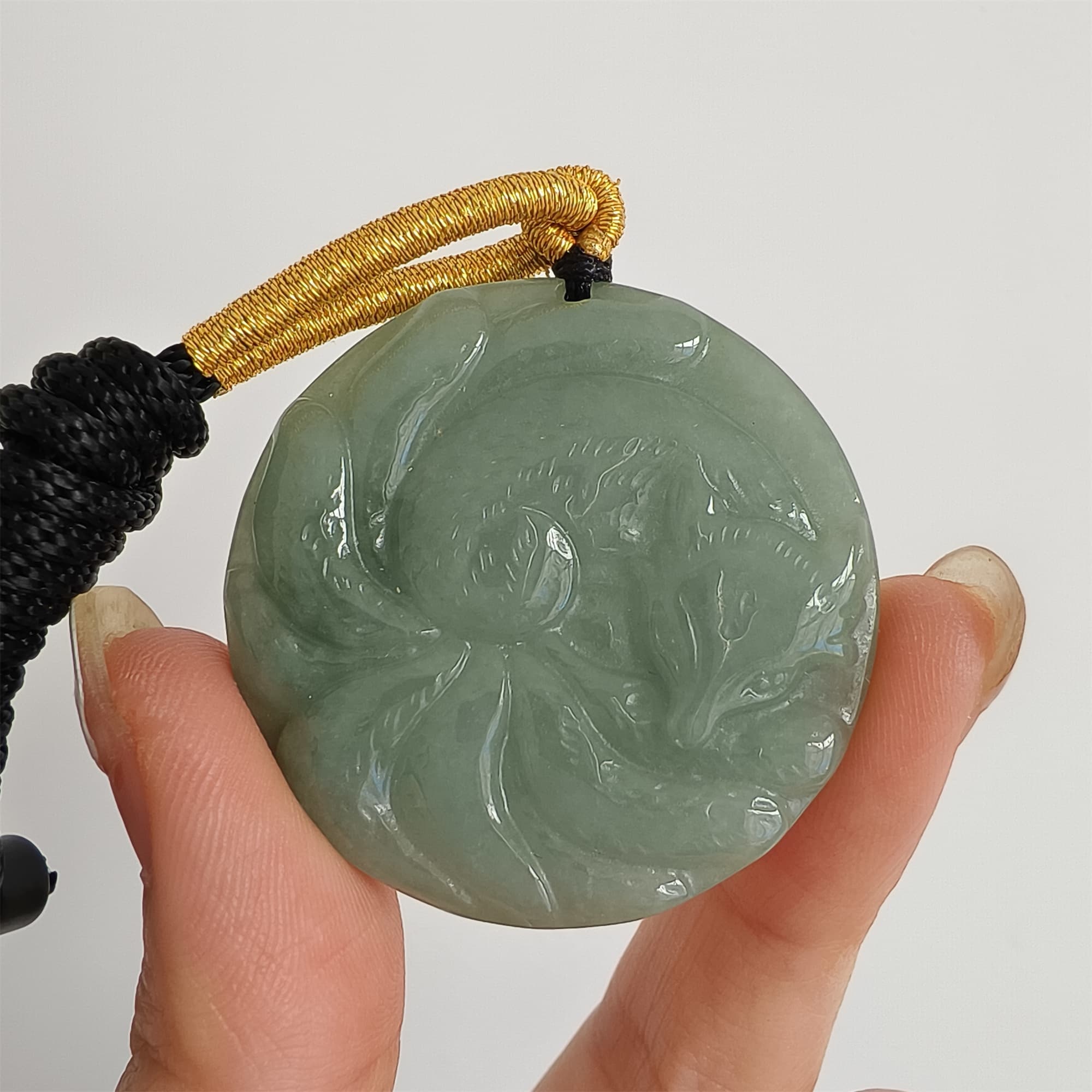 DDP 37mm Natural Certificated Type A Green Burmese Jadeite Round Pendant With Nine Tailed Fox Carved